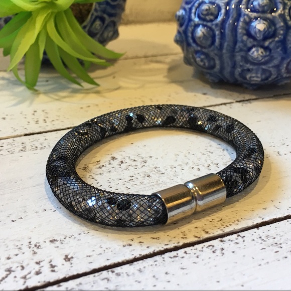 1 HP Black Mesh Bracelet with gems inside - Picture 3 of 8